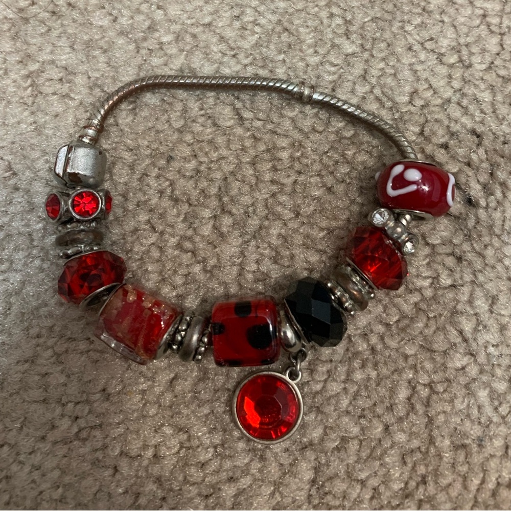 Elegant Red and Silver Jewelry Set - Picture 7 of 16